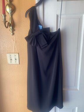 CeCe Black One-Shoulder Bow Cocktail Dress